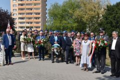 1_uid_53d6da57779b4eeaa837d33297840c3d_width_900_play_0_pos_0_gs_0_height_506